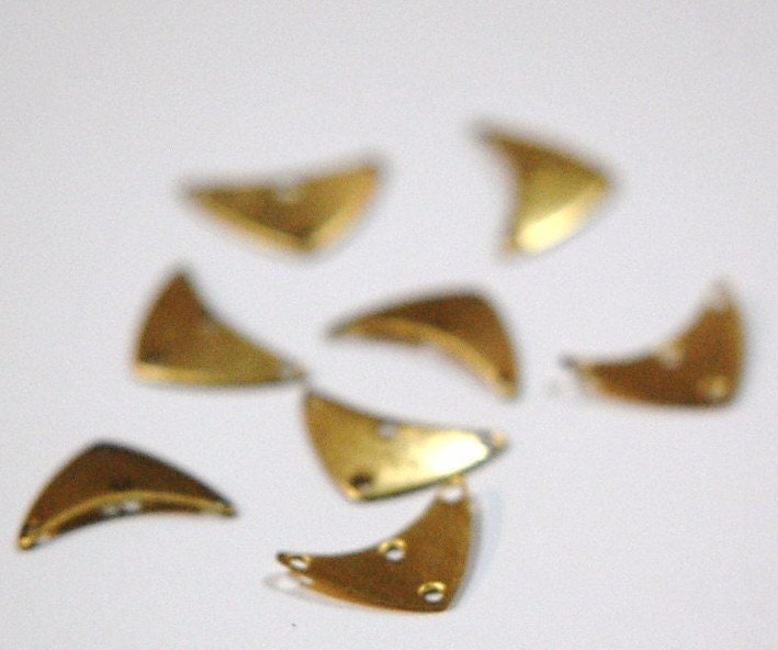 4 Hole Raw Brass Triangle Connector Chandelier Findings style B (8) mtl203A