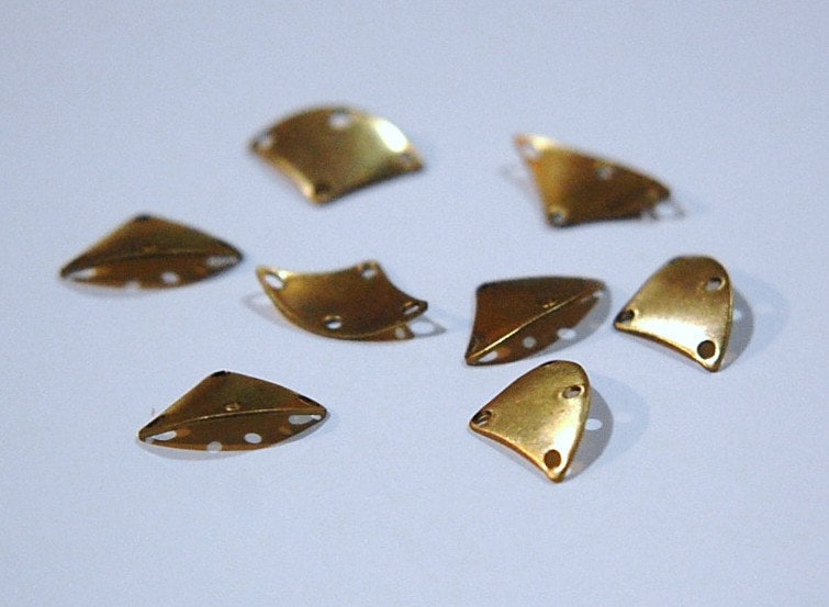 4 Hole Raw Brass Triangle Connector Chandelier Findings style A (8) mtl203B