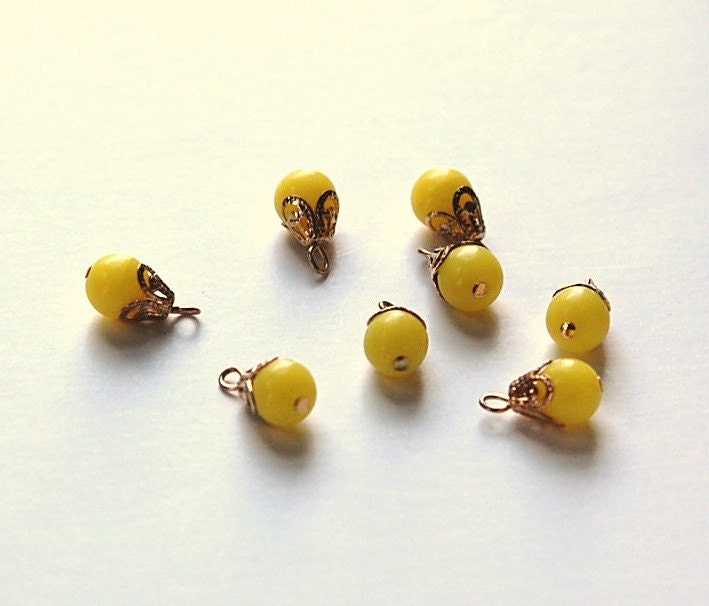 Vintage Acrylic Yellow Bead Drops with Beadcap drp097