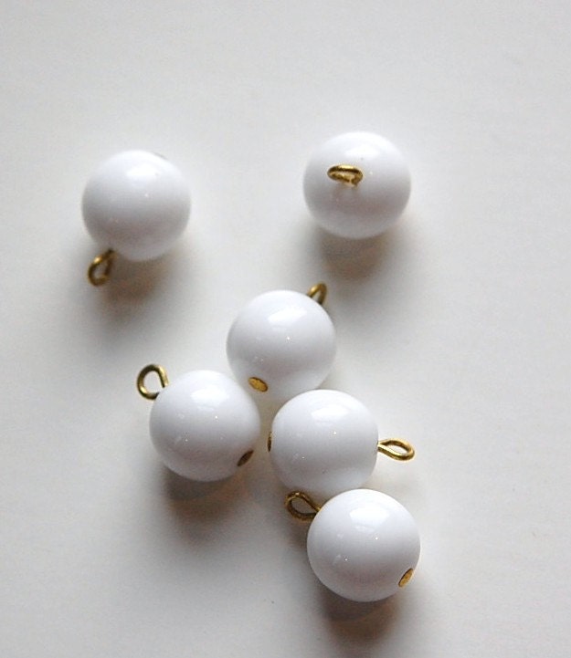1 Loop White Smooth Glass Drops Czech Beads 10mm (6) drp087
