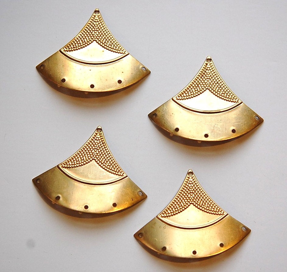 6 Hole Raw Brass Dapped Triangle Tribal Pendant Connector (4) mtl180