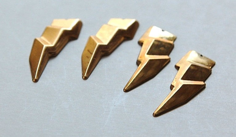 1 Hole Raw Brass 3D Lightning Bolt Pendant Charms (4) mtl269B