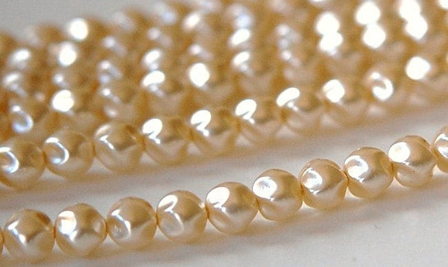 6mm Cream Czech Baroque Pearl Glass Beads (25)