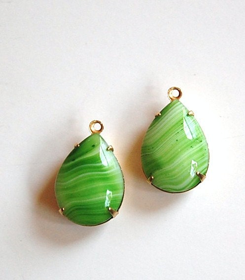 Vintage Green Stripe Glass Teardrop Stones in 1 Loop Brass Setting 18x13mm par004S