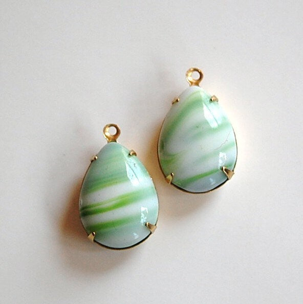 Vintage Soft Green Stripe Glass Teardrop Stones in 1 Loop Brass Setting 18x13mm par004W
