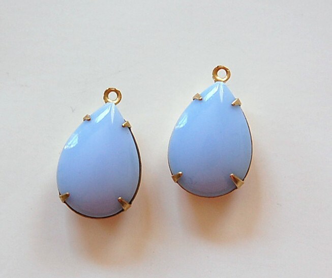 Vintage Opaque Blue Glass Teardrop Stones 1 Loop Brass Setting 18x13mm par004DD