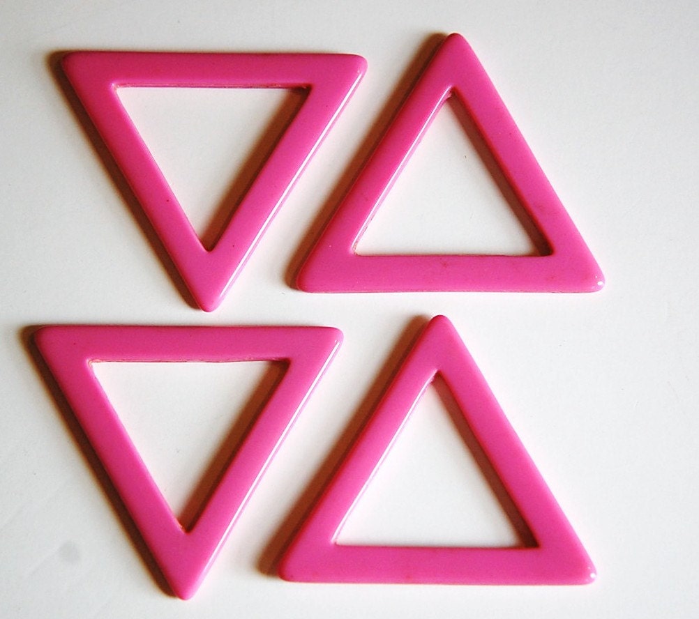 Vintage Pink Acrylic No Hole Triangle Hoop Connector Pendant hps049A