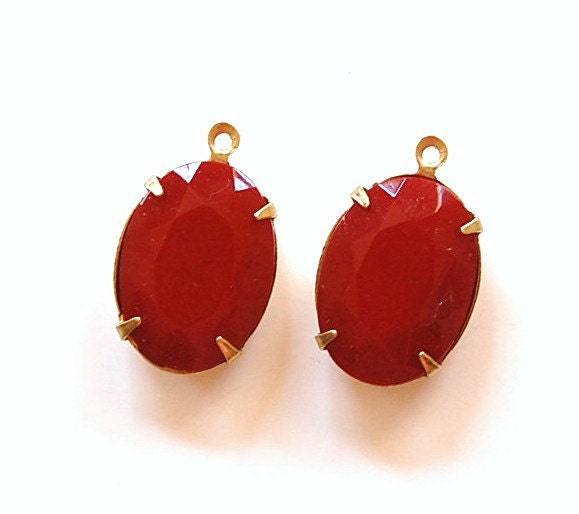 Vintage Opaque Dark Red Faceted Stone in 1 Loop Brass Setting ovl003V