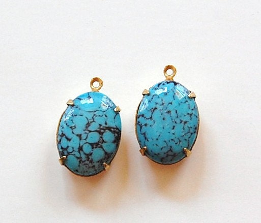 Vintage Turquoise Matrix Glass Stone in 1 Loop Brass Setting ovl003W