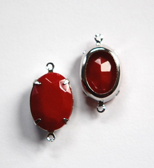 Vintage Opaque Dark Red Faceted Stone in 2 Loop Silver Setting ovl004V2