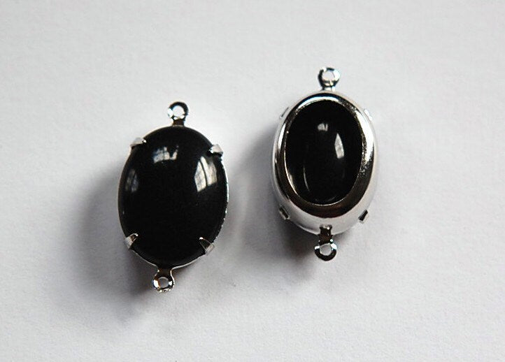 Vintage Smooth Jet Black Stone in 2 Loop Silver Setting ovl004J2