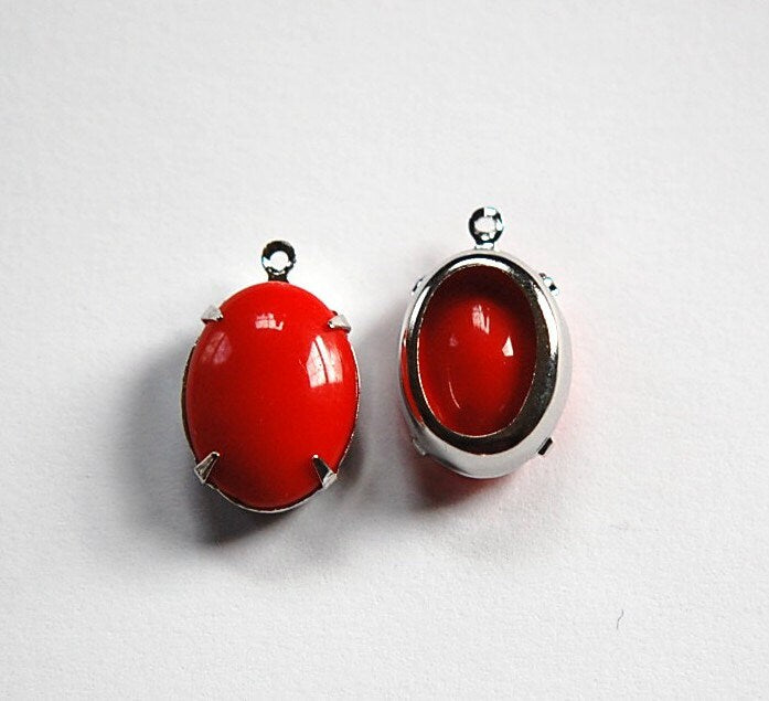 Vintage Opaque Red Stone in 1 Loop Silver Setting ovl004RR