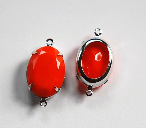 Vintage Opaque Orange Faceted Stone in 2 Loop Silver Setting ovl004P2
