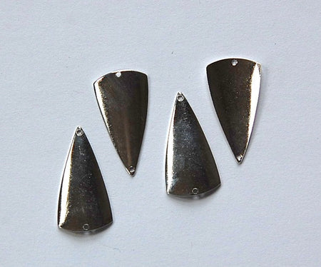 2 Hole Silver Plated Dapped Triangle Connector Pendants (4) mtl363A