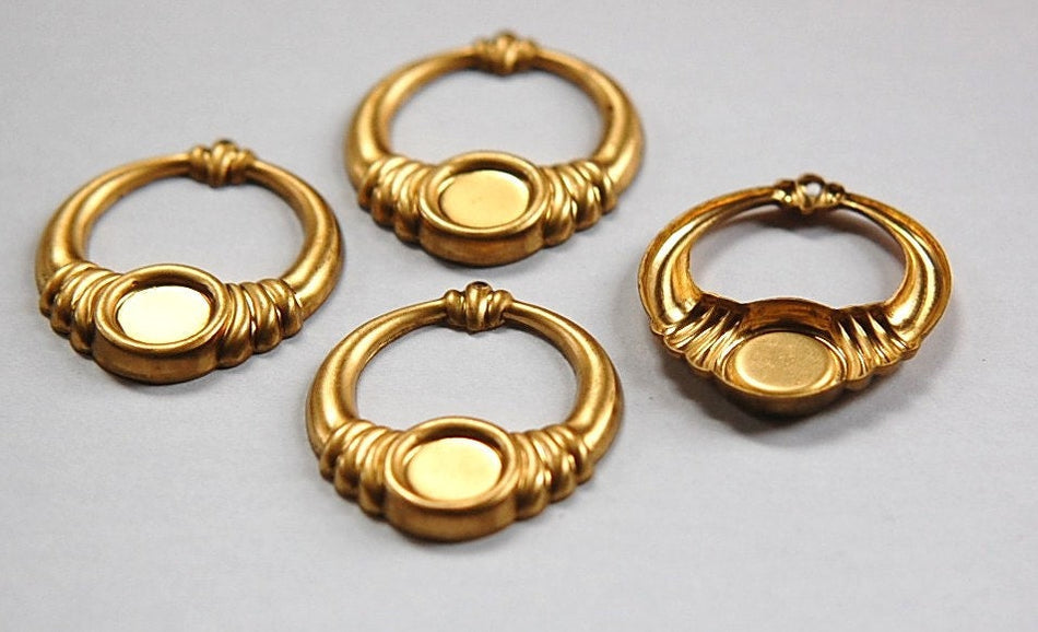 Raw Brass Hoop Pendant with 9mm Setting (4) mtl189