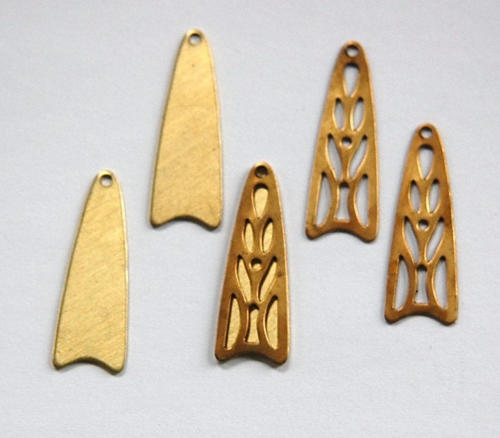 Raw Brass Stacking Charm Pendant Findings (6) mtl127A