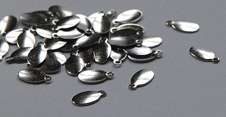 1 Loop Silver Plated Oval Blank Tag Charms 11mm x 6mm (16) mtl320E