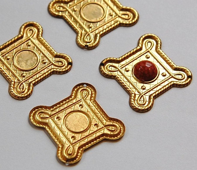 2 Hole Raw Brass Square Connector Pendant with 9mm Setting (4) mtl366