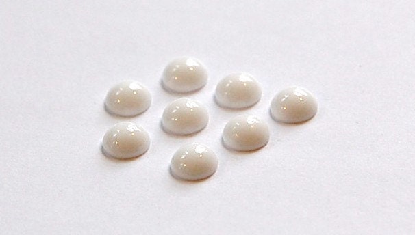 Vintage Opaque White Glass Cabochons 7mm cab701U