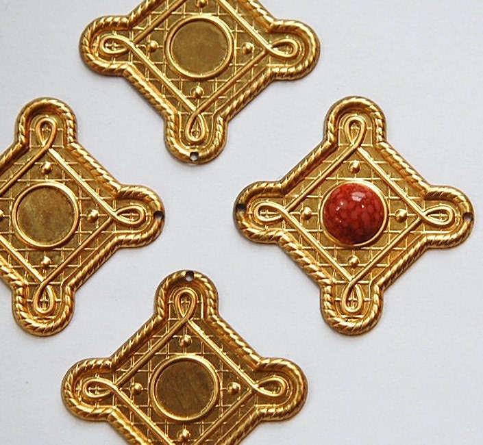 2 Hole Raw Brass Square Connector Pendant with 9mm Setting (4) mtl366