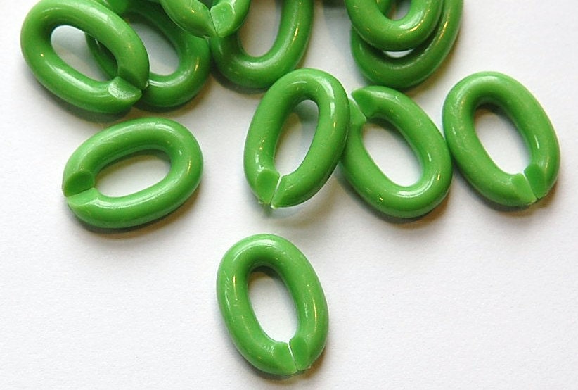 Vintage Plastic Connector Linking Links Light Green SM (30) bds606E