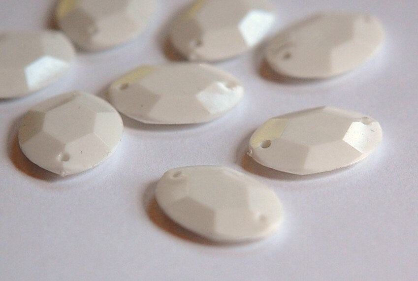 Vintage White Plastic Faceted Drops Connectors bds031J