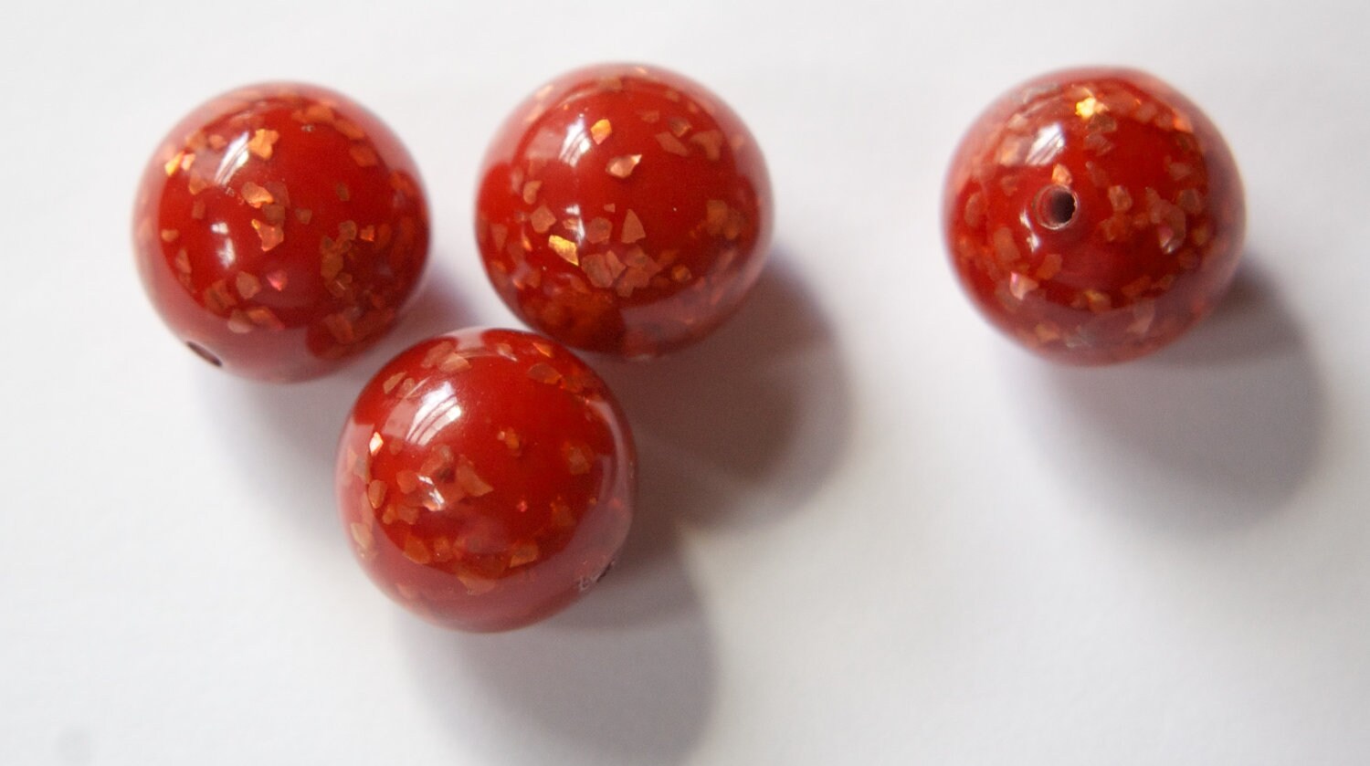 Vintage Lucite Brown Orange Beads with MOP Glitter Inclusions 18mm (4) bds832D