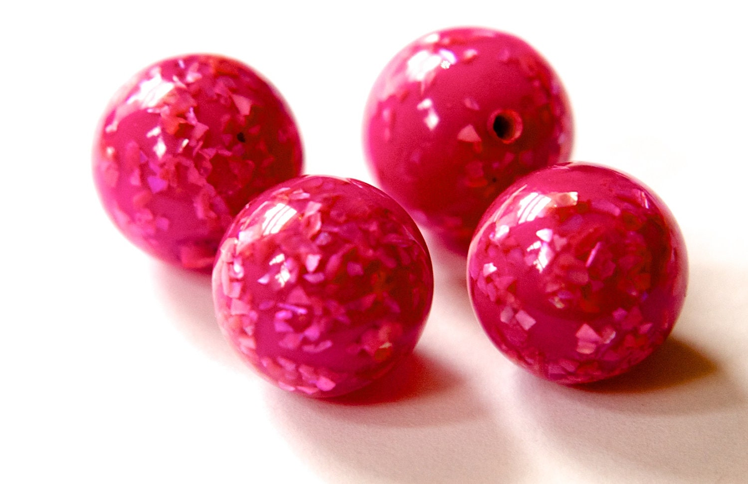 Vintage Lucite Pink Beads with MOP Glitter Inclusions 18mm (4) bds832B