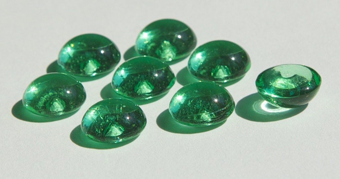 Vintage Translucent Green Glass Cabochons 10mm cab813G