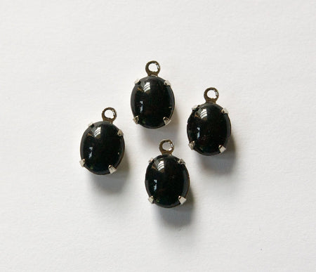 Vintage Jet Black Oval Stones in 1 Loop Silver Plated Setting ovl006Y