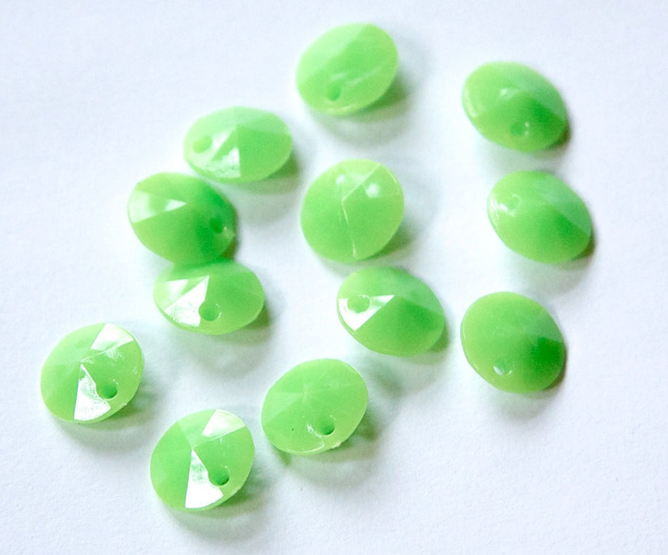 Vintage Faceted Lime Green Acrylic Round Disk Charms Drops 10mm (15) chr026K