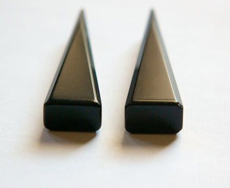 Vintage Chunky Black Acrylic Triangle Pendant Drops (2) pnd155