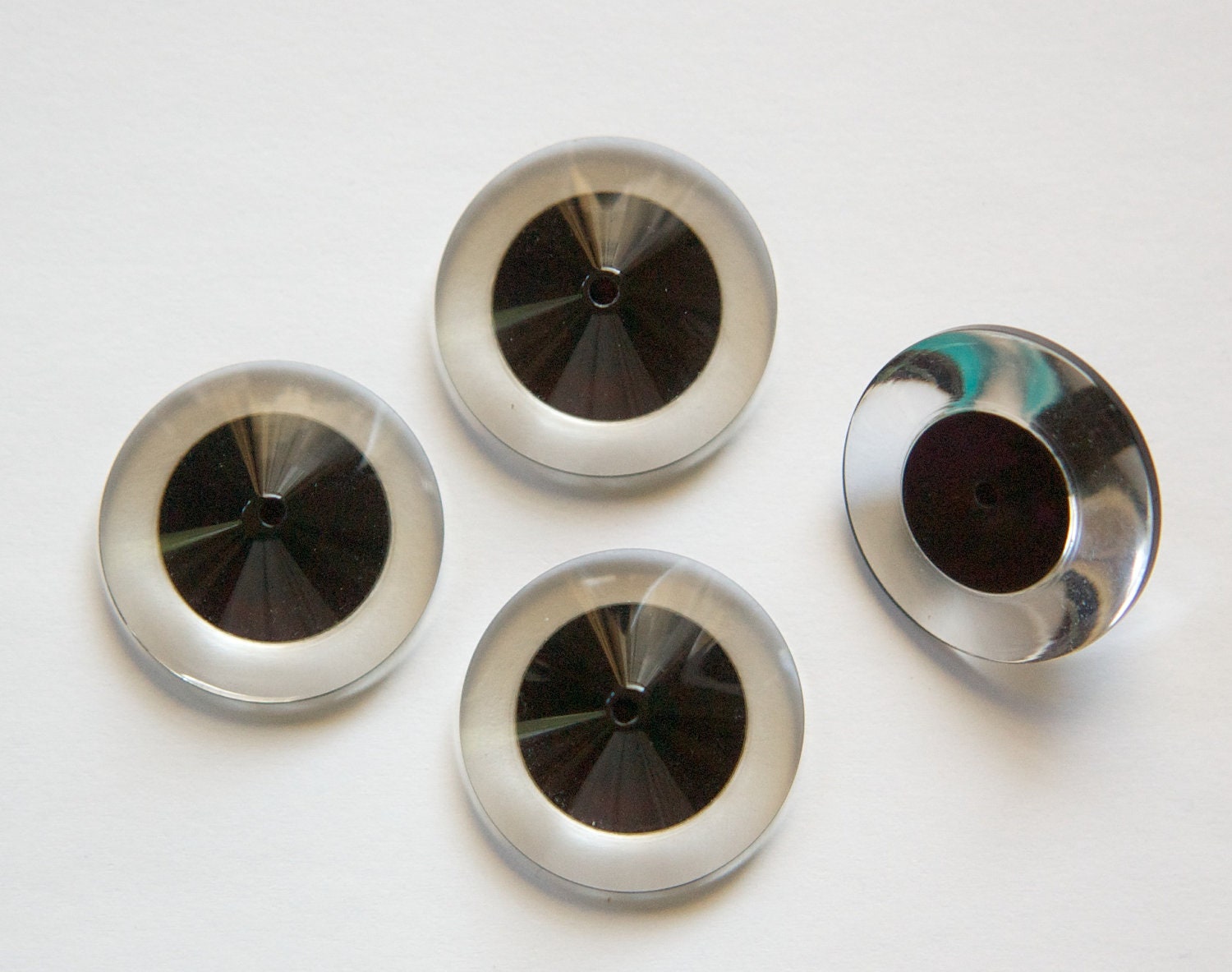 Vintage Acrylic Clear with Black Cone Triangle Beads bds979