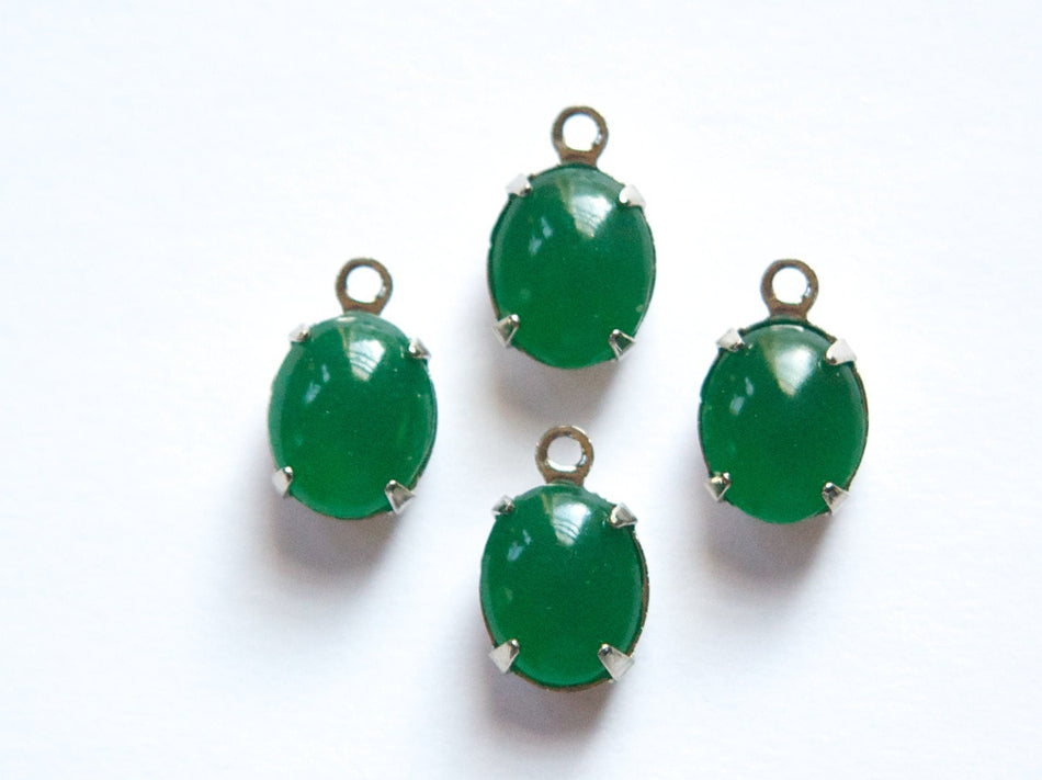 Vintage Opaque Jade Green Oval Stones 1 Loop Silver Plated Setting ovl006R