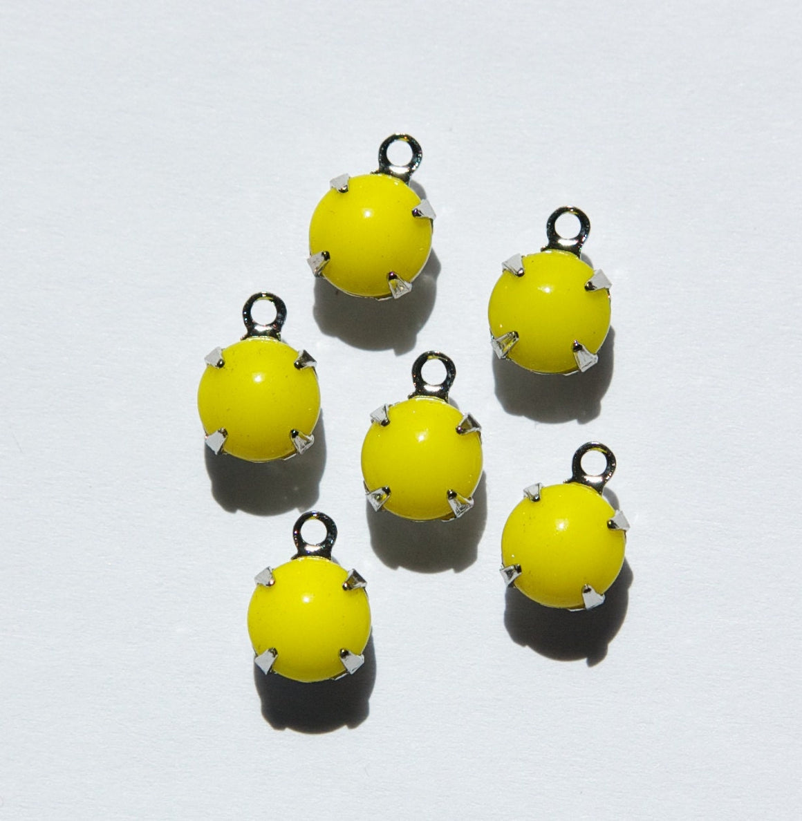 Vintage Opaque Yellow Glass Stone 1 Loop Silver Plated Setting Drops rnd003G