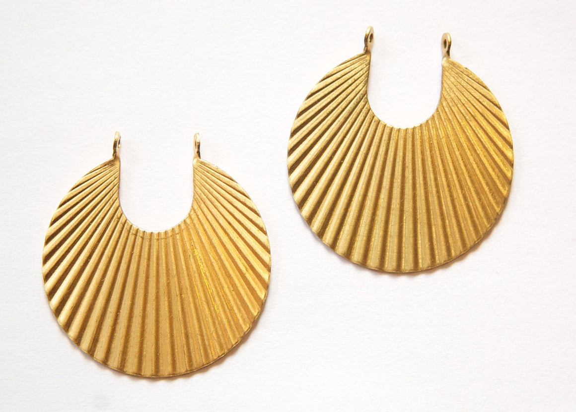 2 Loop Raw Brass Ribbed Hoops Pendants (2) mtl182