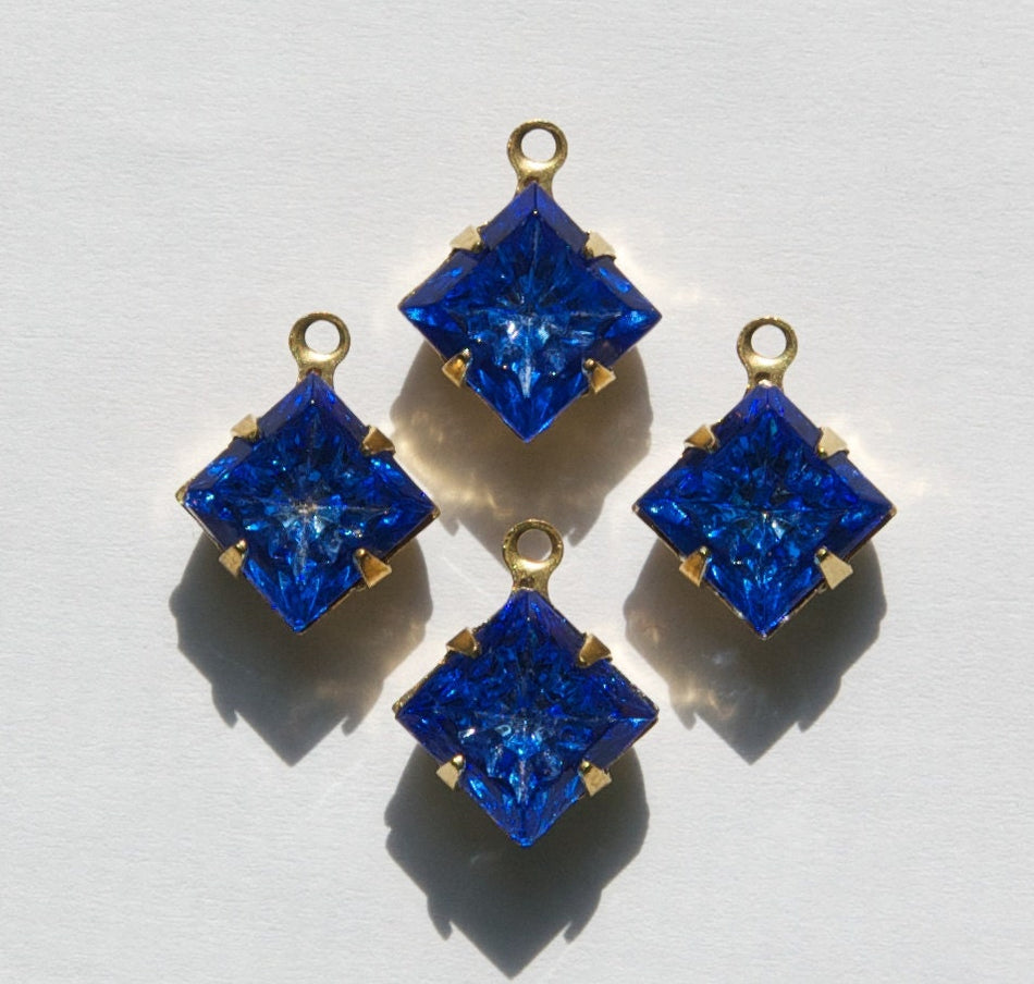 Indented Etched Sapphire Blue Square Glass Stones in 1 Loop Brass Setting 8mm squ002HH