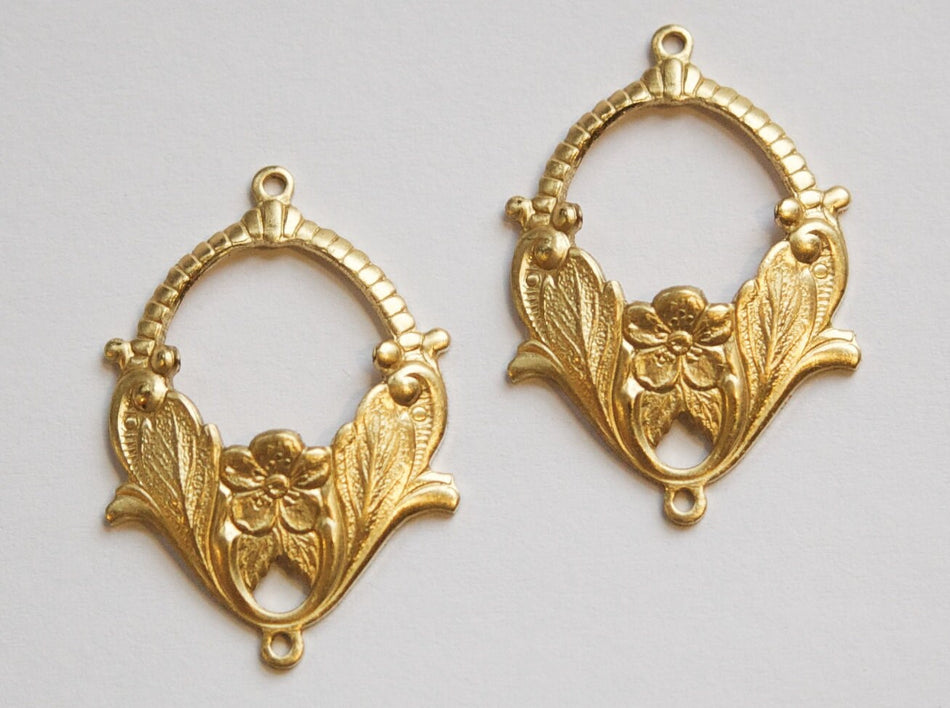 2 Loop Raw Brass Floral Hoop Connector Pendant (2) mtl120B