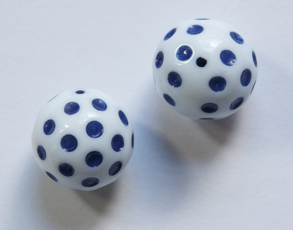 Vintage White with Navy Blue Polka Dot Beads 18mm bds436E