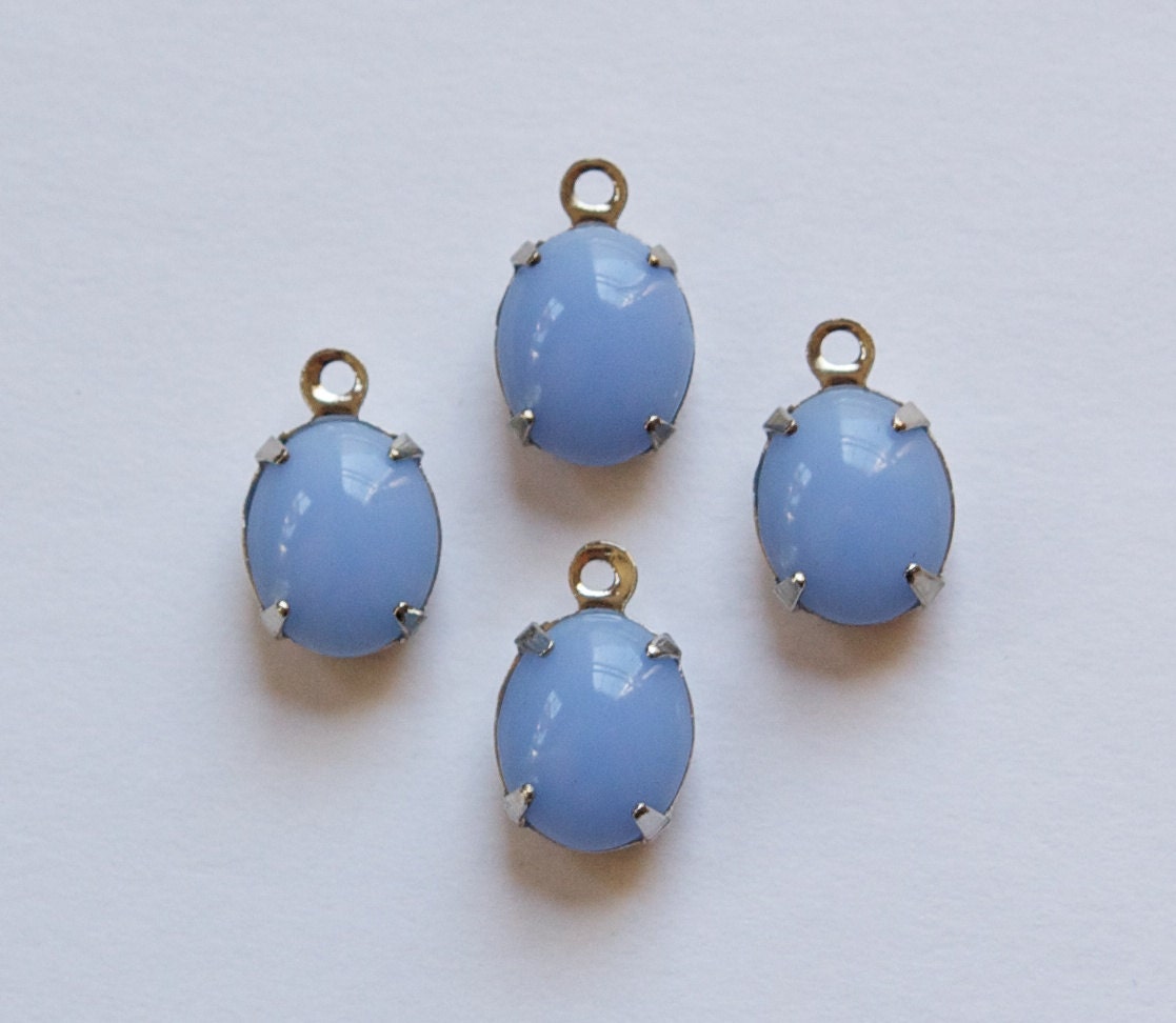 Vintage Opaque Periwinkle Blue Oval Stones in 1 Loop Silver Setting 10mmx8mm (4) ovl006JJ