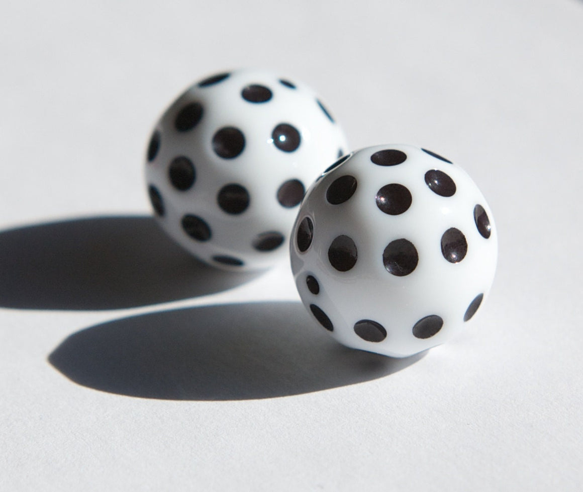 Vintage White with Black Polka Dot Lucite Beads 18mm bds436C