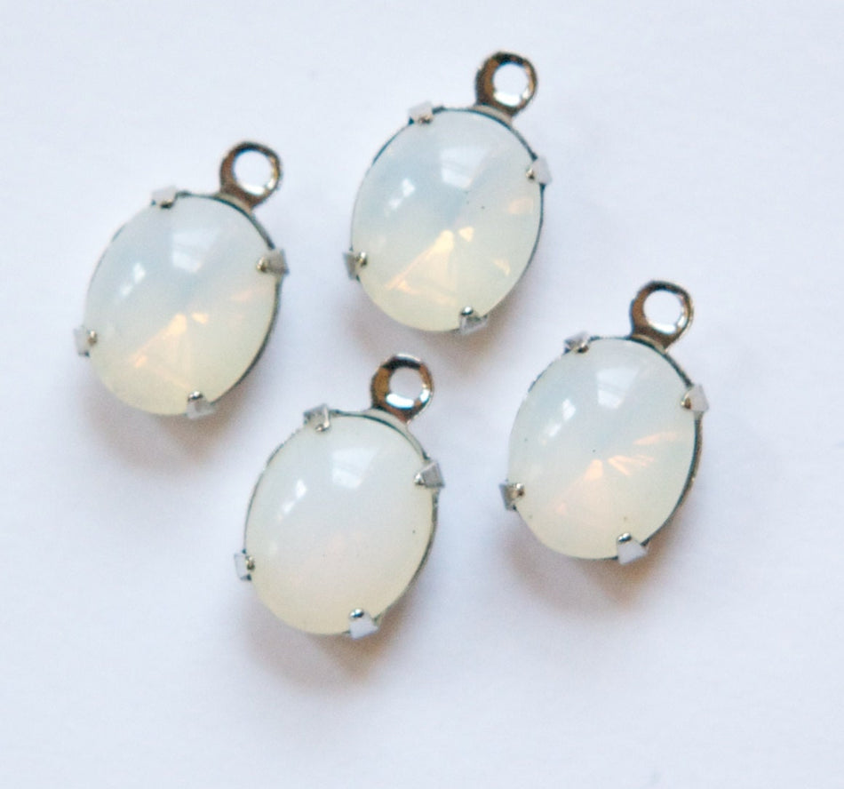 Vintage White Opal Oval Stones in 1 Loop Silver Plated Setting ovl006MM