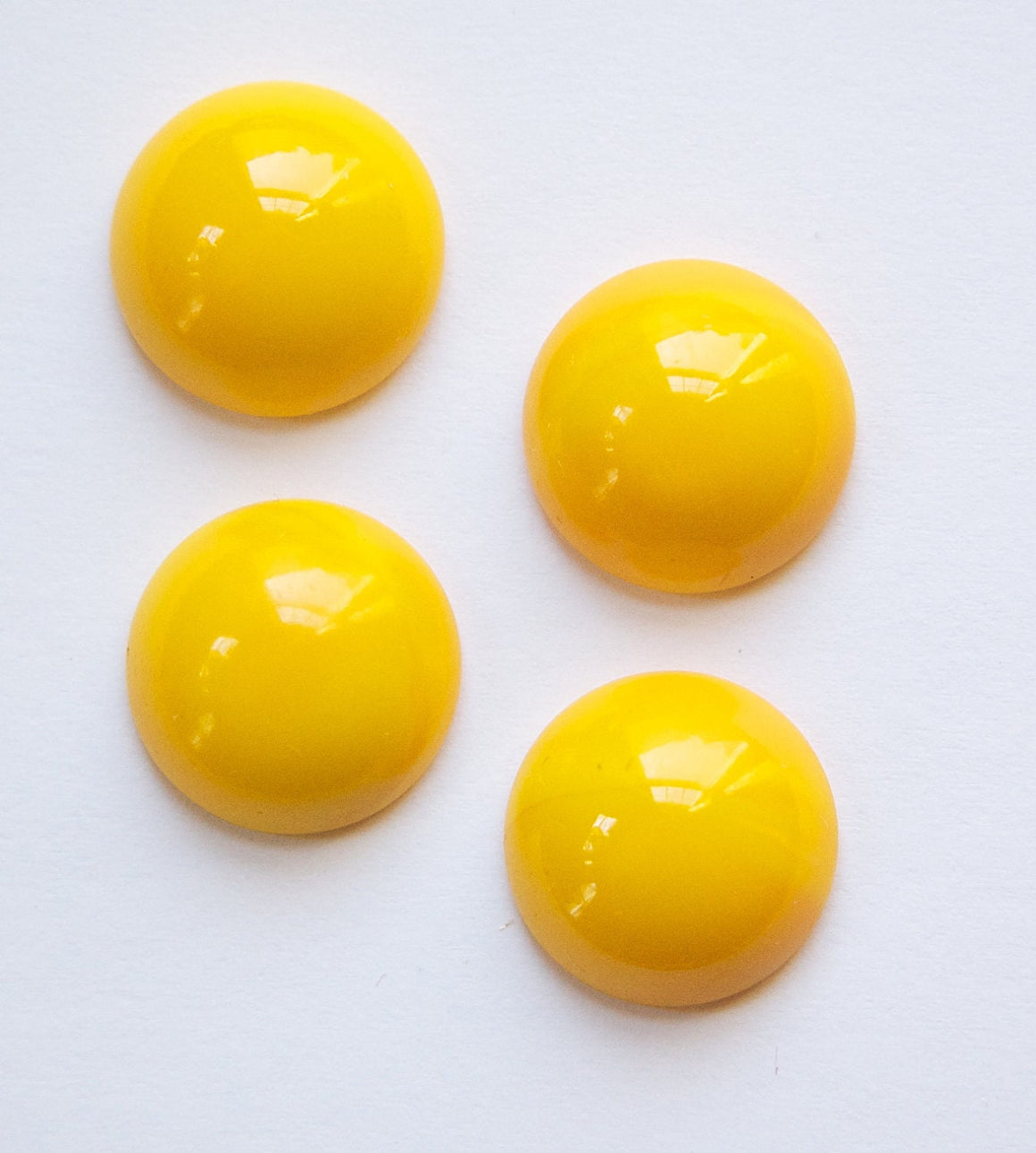 Vintage Yellow Glass Cabochons Germany 15mm cab705DD