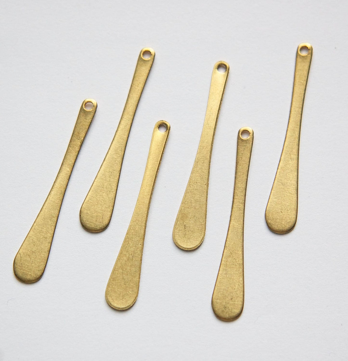 Raw Brass Long Rounded Teardrop Pendant Drops (6) mtl373B
