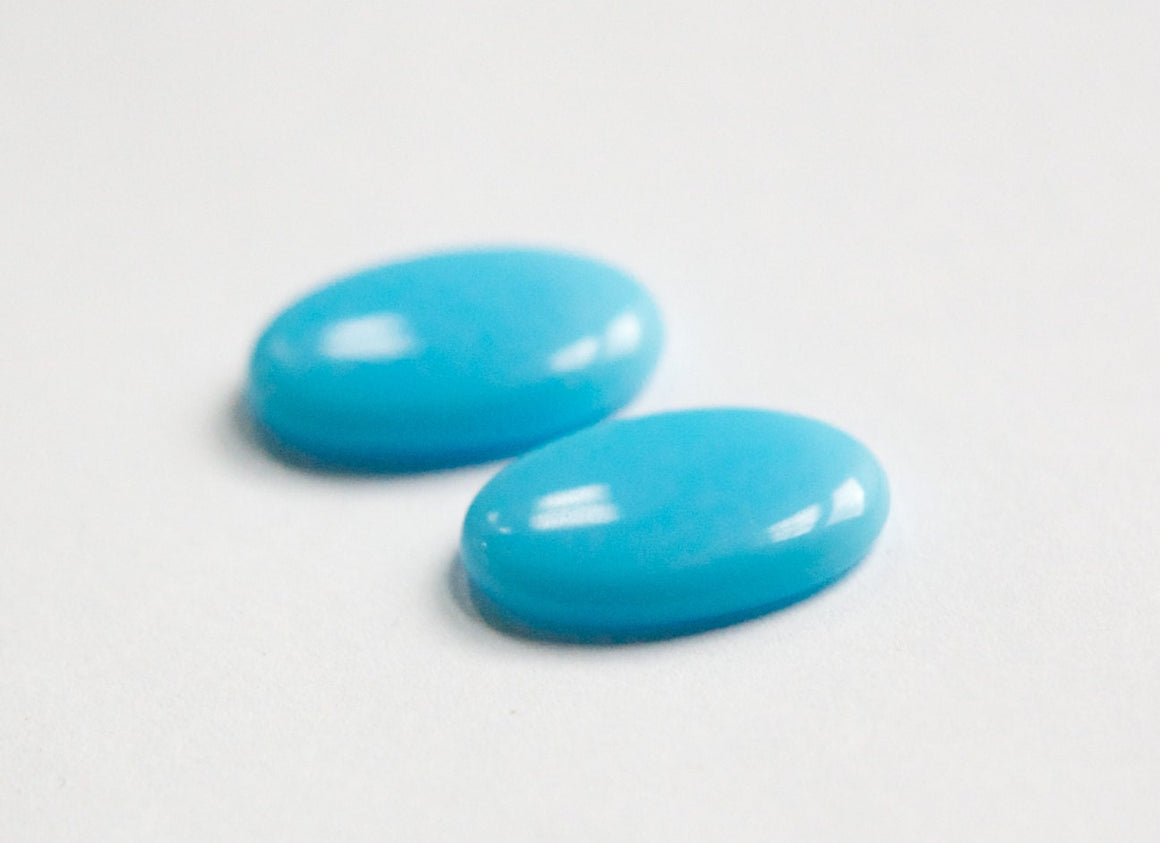 Vintage Opaque Light Blue Glass Cabochons 18x13mm cab578D