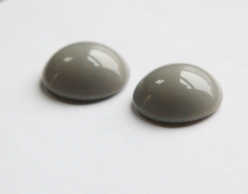 Vintage Opaque Gray Domed Glass Cabochons 18mm cab706T