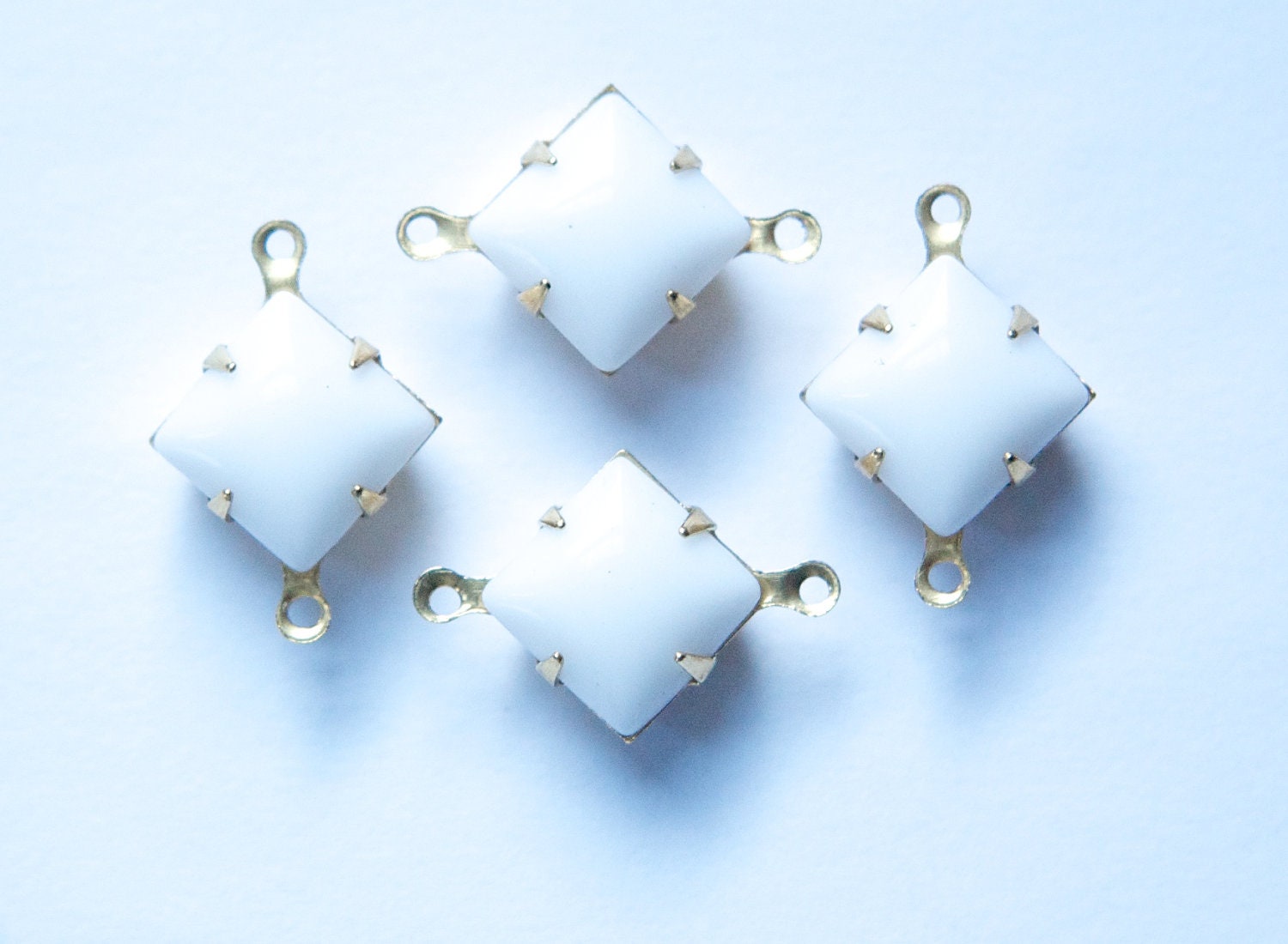 Vintage White Square Glass Stones in 2 Loop Brass Setting 10mm (4) squ010A2