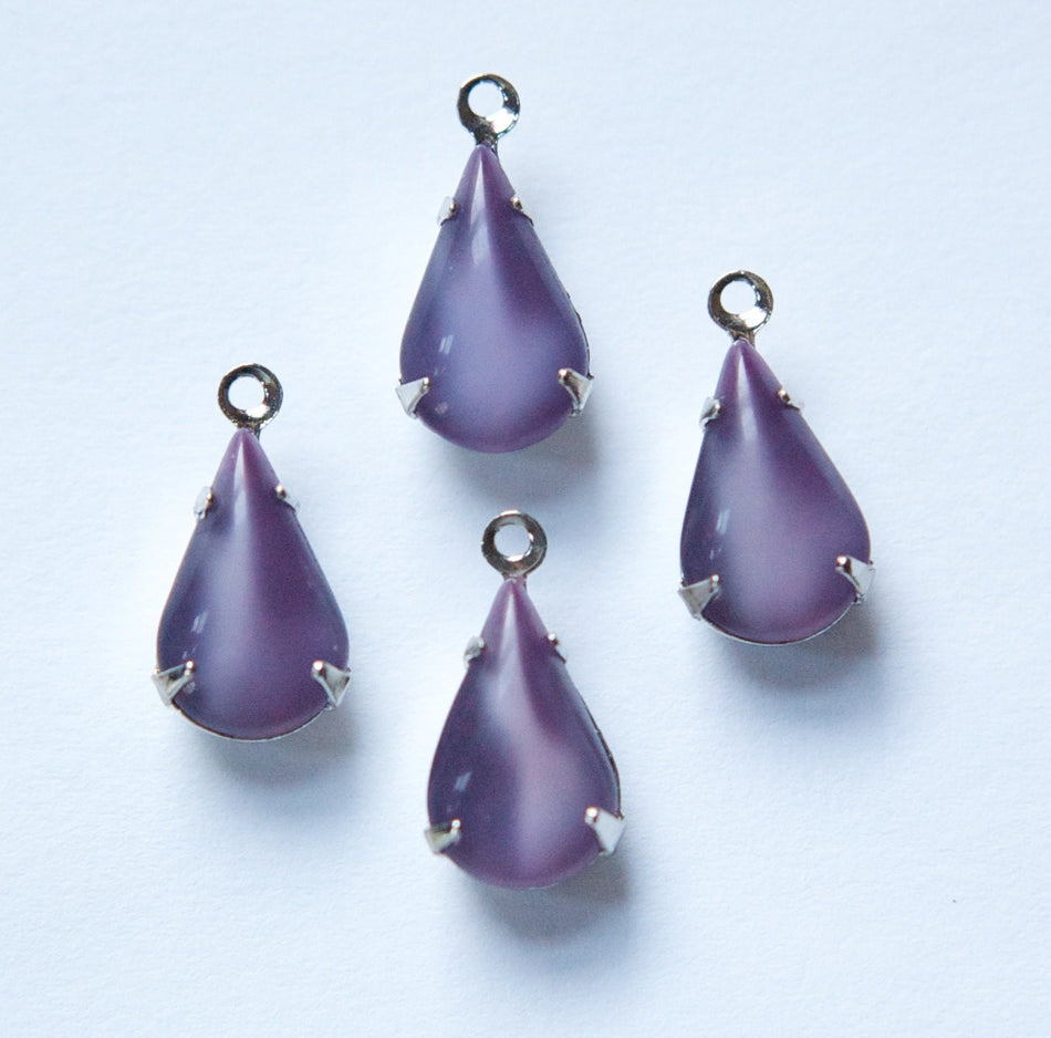 Vintage Purple Moonglow Glass Teardrop Stone in 1 Loop Silver Plated Setting par007S