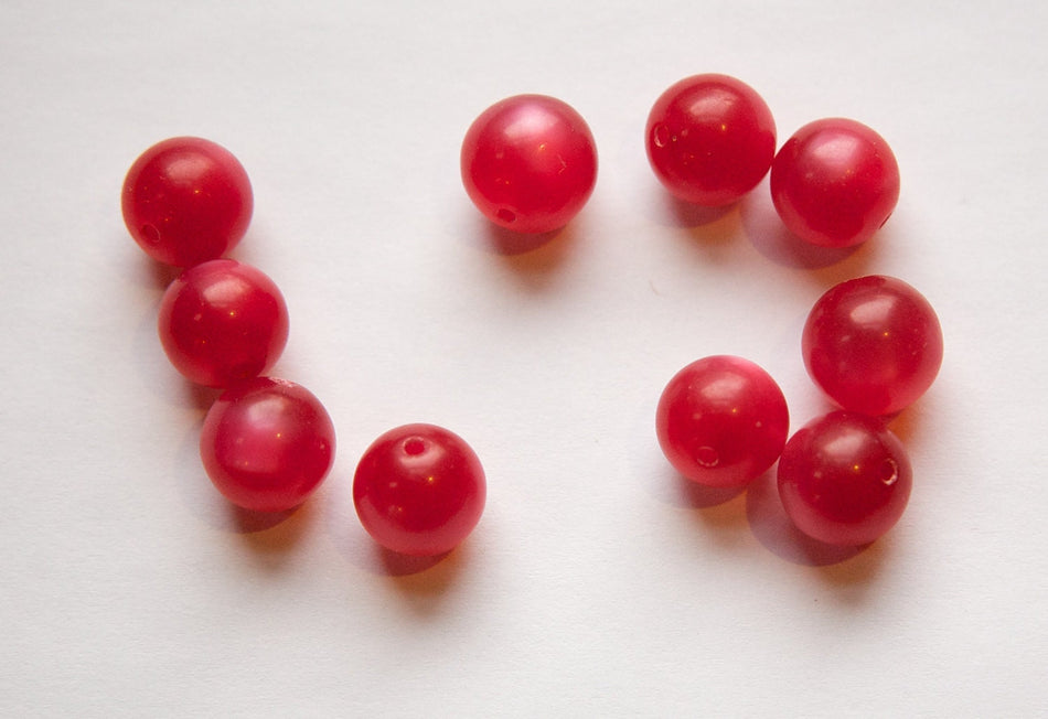 Vintage Lucite Raspberry Red Moonglow Beads 11mm (10) bds833