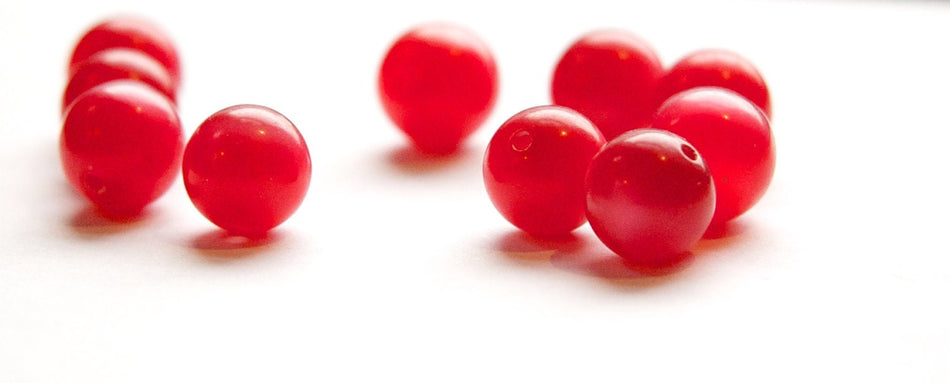 Vintage Lucite Raspberry Red Moonglow Beads 11mm (10) bds833